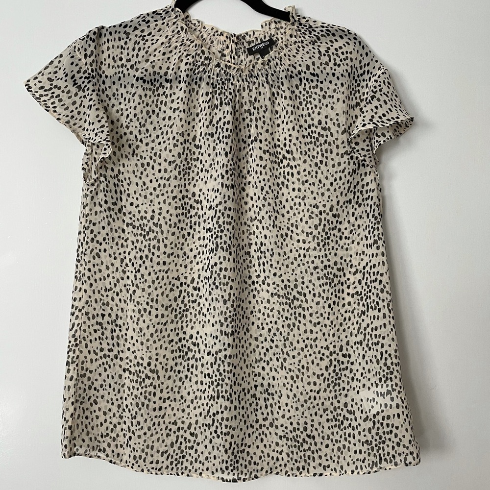 Medium cheetah print express blouse